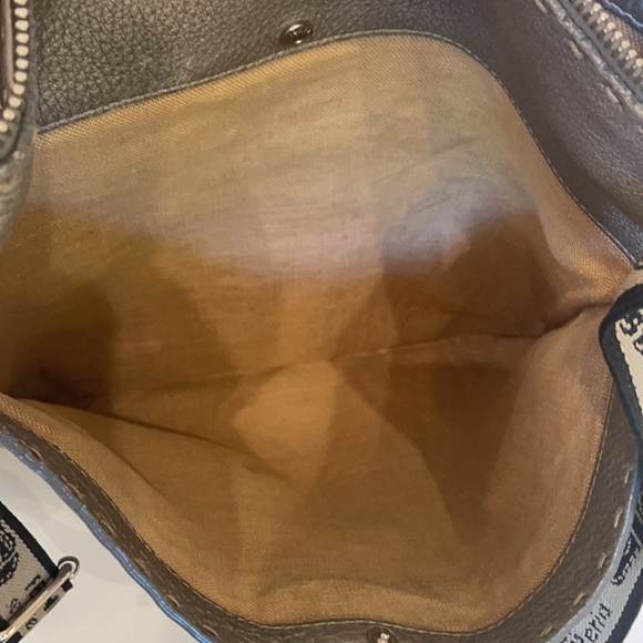 Fendi Messenger Handbag - Picture 7 of 14